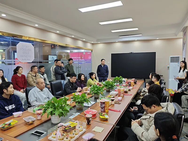 优色专显举办2025年新员工迎新会：“凝心聚力，携手启航”