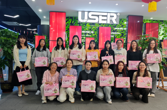 以礼传情 致敬芳华｜优色为全体女神送上节日温暖